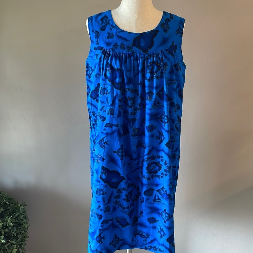 UI MAIKAI MADE IN HAWAII VINTAGE 60s mumu caftan dress. Hawaii graphics Royal